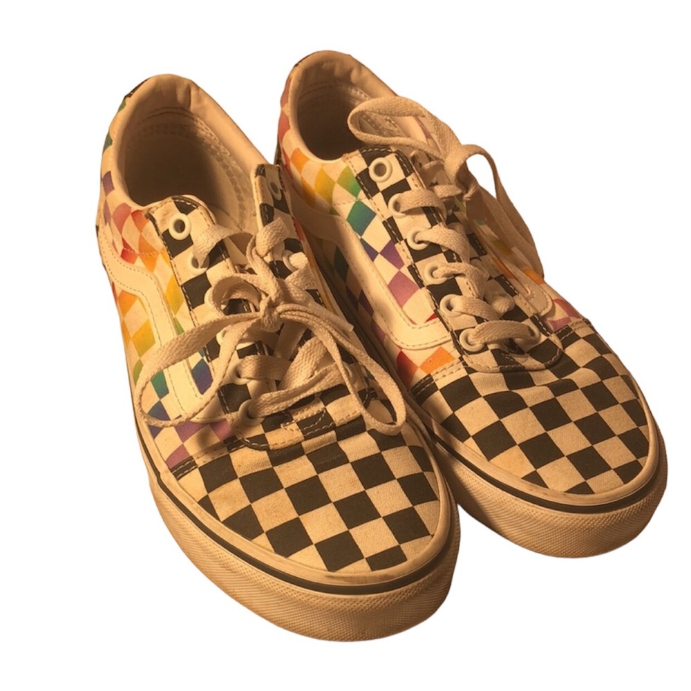 Women’s rare Vans Y2k lace up canvas shoes